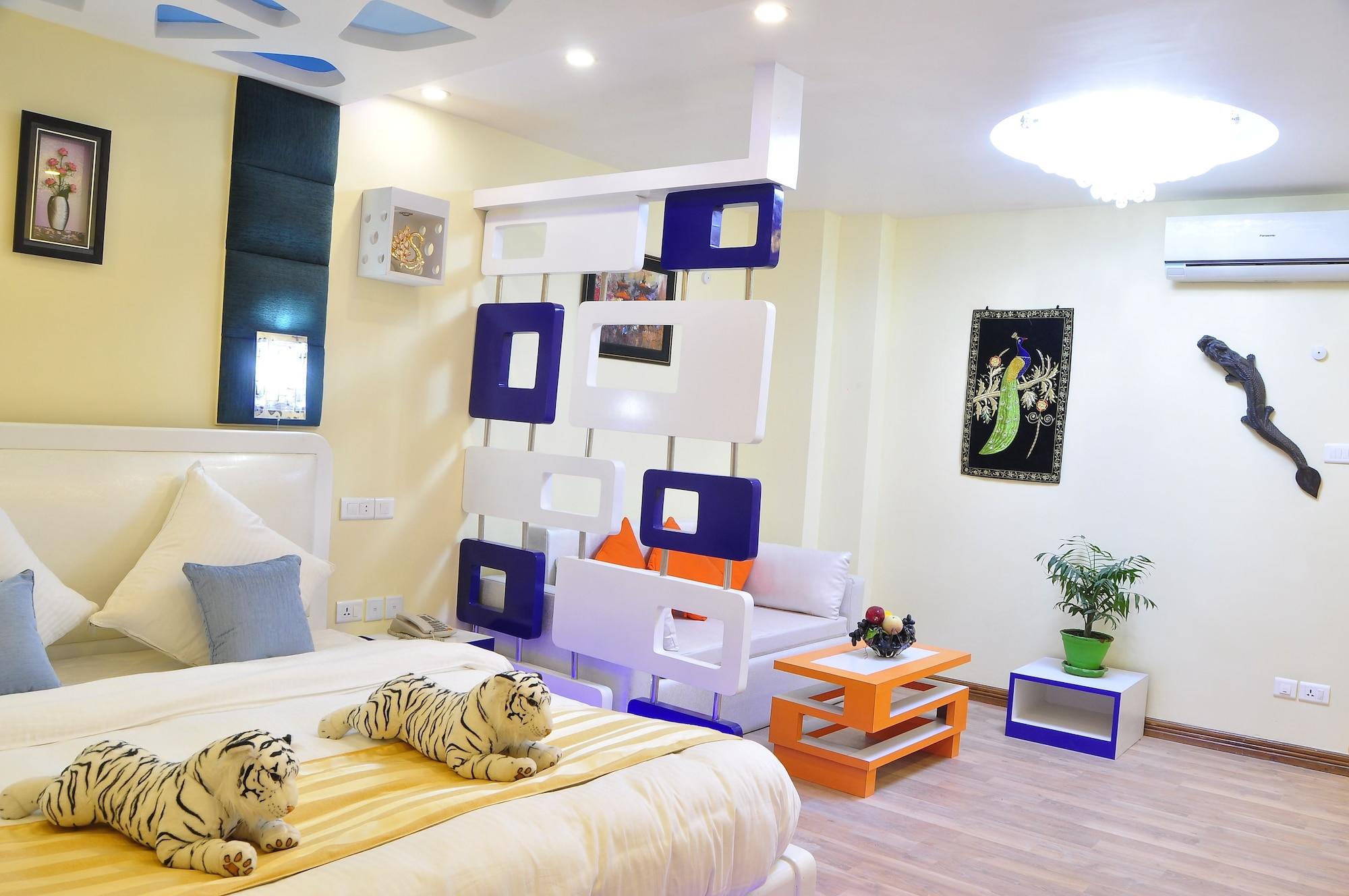 Royal Penguin Boutique Hotel & Spa Катманду Экстерьер фото
