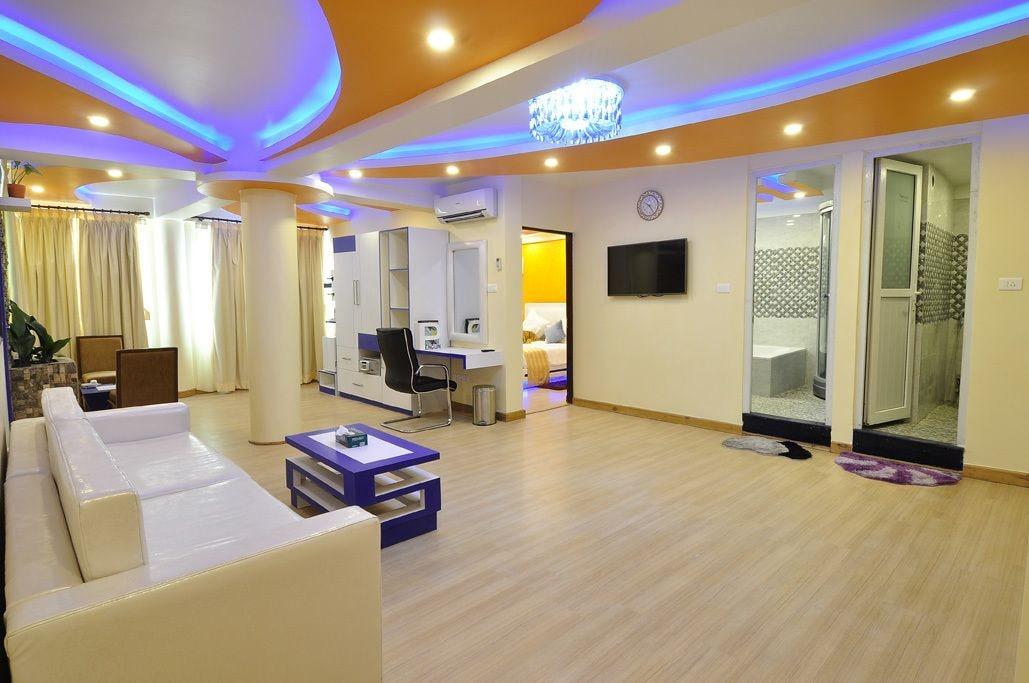 Royal Penguin Boutique Hotel & Spa Катманду Экстерьер фото