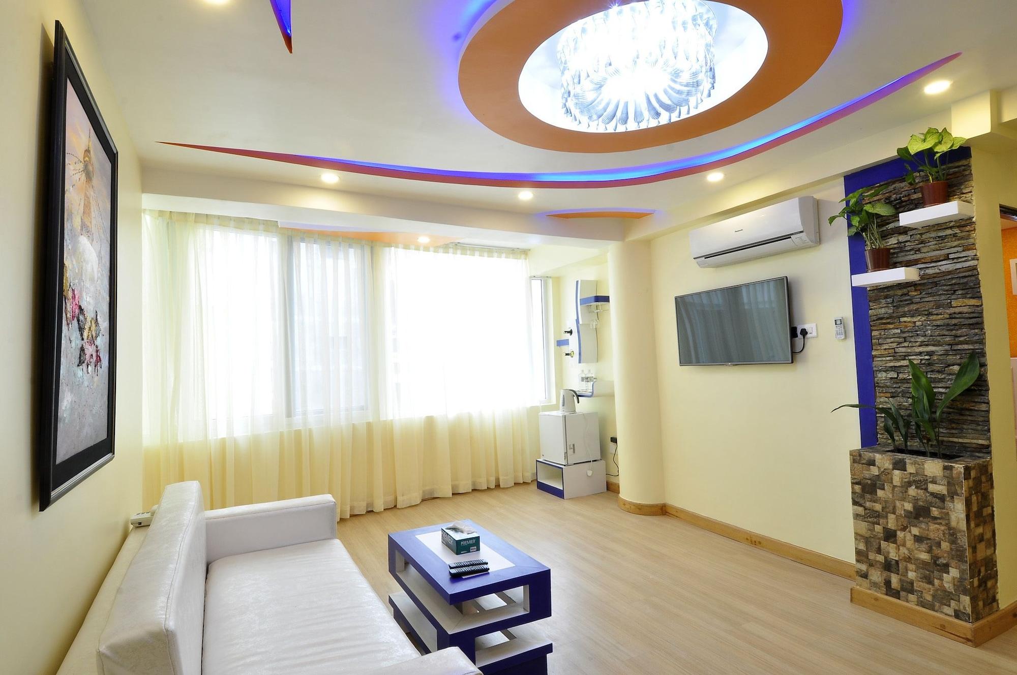 Royal Penguin Boutique Hotel & Spa Катманду Экстерьер фото