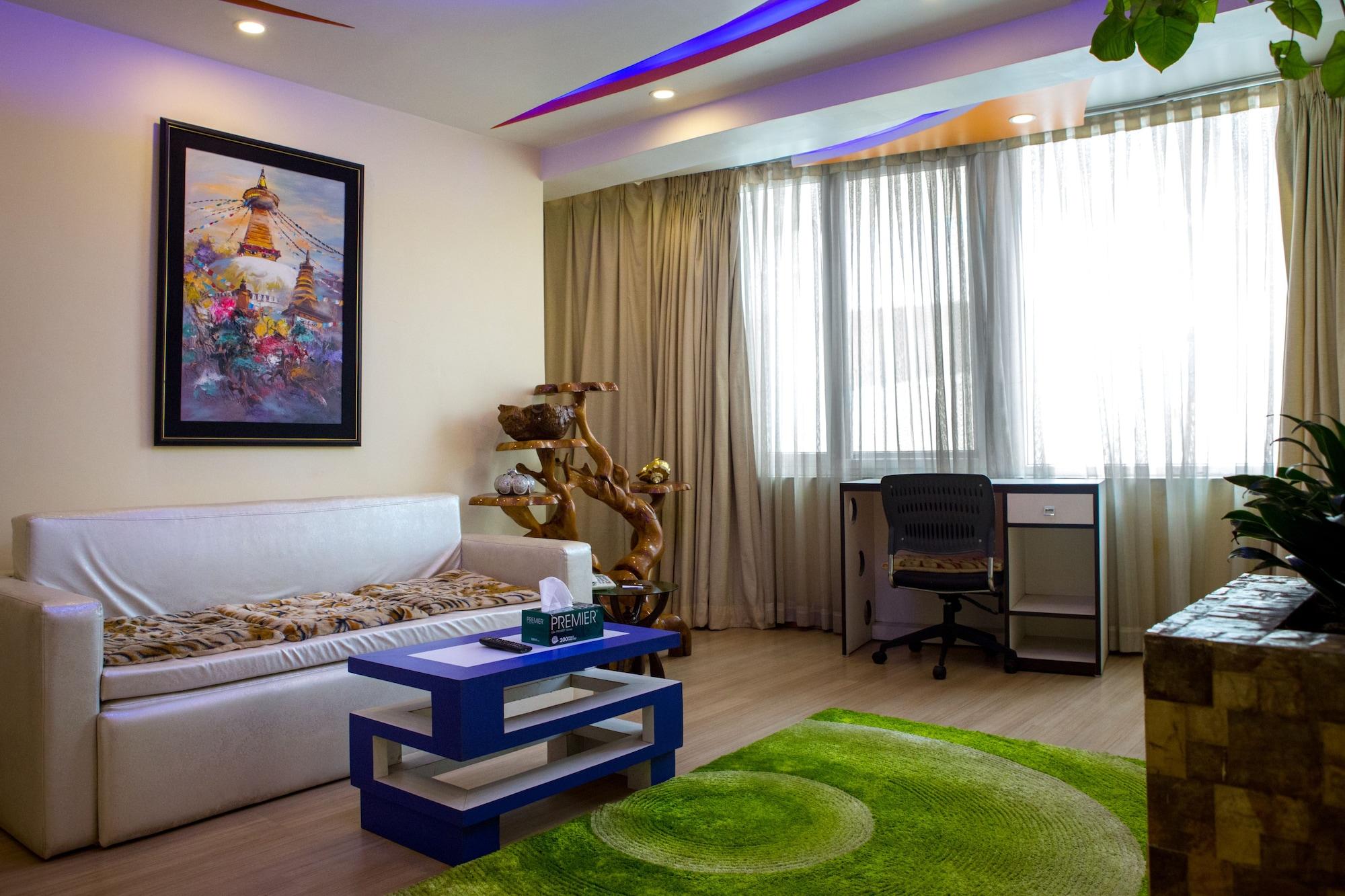 Royal Penguin Boutique Hotel & Spa Катманду Экстерьер фото